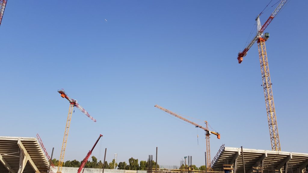 עגורנים 12-16 טון בפרויקט אצטדיון בלומפילד המחודש תל אביב-יפו - תמונה 21 | רמא