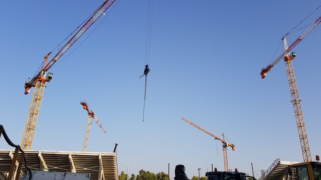 עגורנים 12-16 טון בפרויקט אצטדיון בלומפילד המחודש תל אביב-יפו - תמונה 28 | רמא