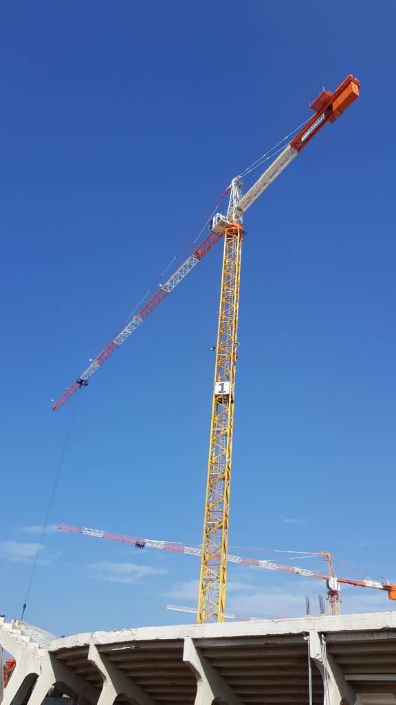 עגורנים 12-16 טון בפרויקט אצטדיון בלומפילד המחודש תל אביב-יפו - תמונה 2 | רמא