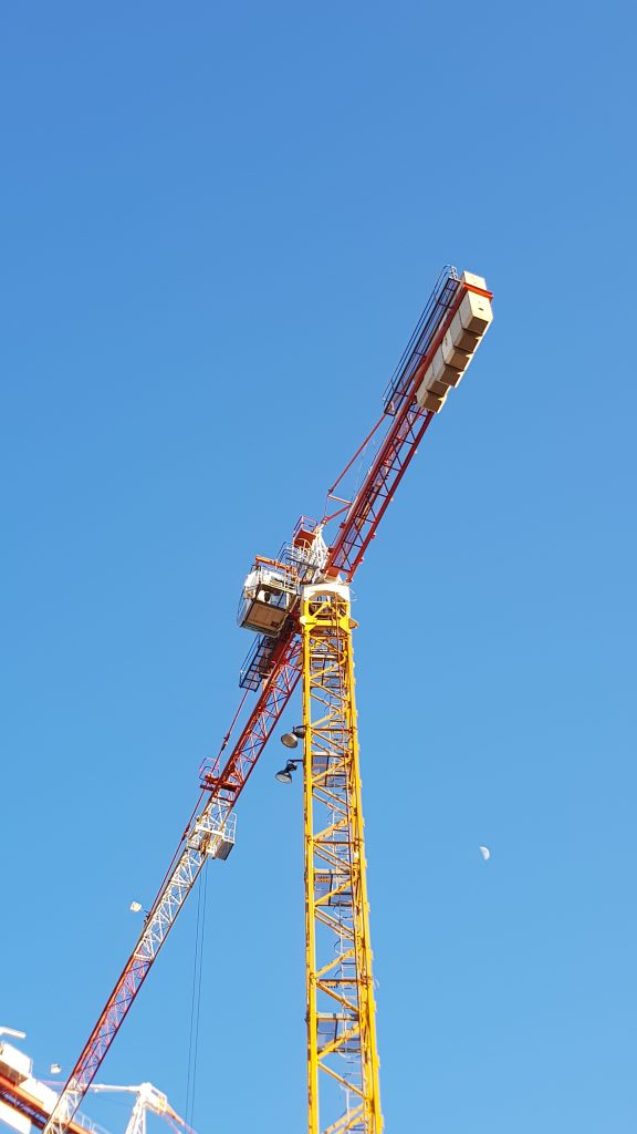 עגורנים בפרויקט מגדלי המגורים של גינדי ורם אדרת – הוד השרון - תמונה 28 | רמא