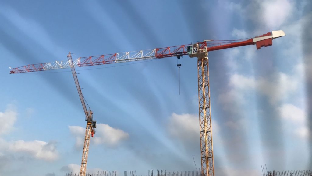 עגורנים בפרויקט מגדלי המגורים פארק TLV תל אביב