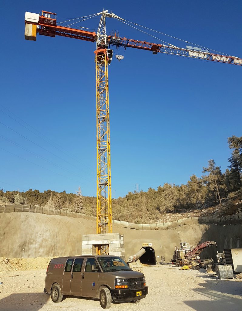 עגורן 10 טון לגובה 110 מטר בפרויקט המגדל של דונה – רמלה - תמונה 4 | רמא