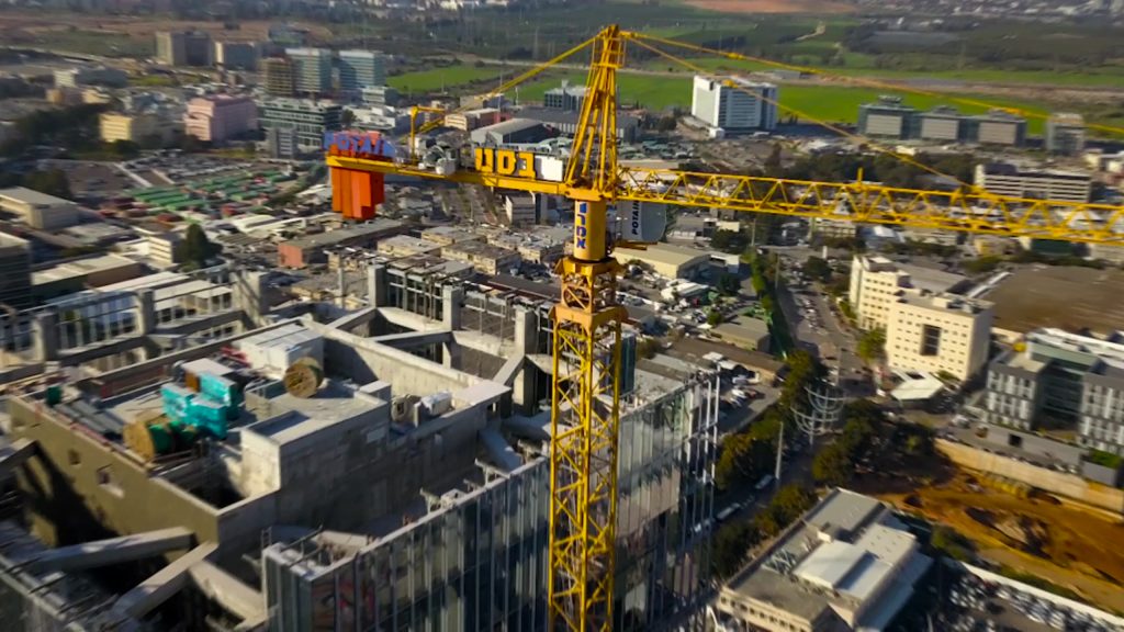 למעלה מ-14 עגורני צריח בפרויקט שכונת נוריות ראשון לציון – רמי שבירו - תמונה 3 | רמא