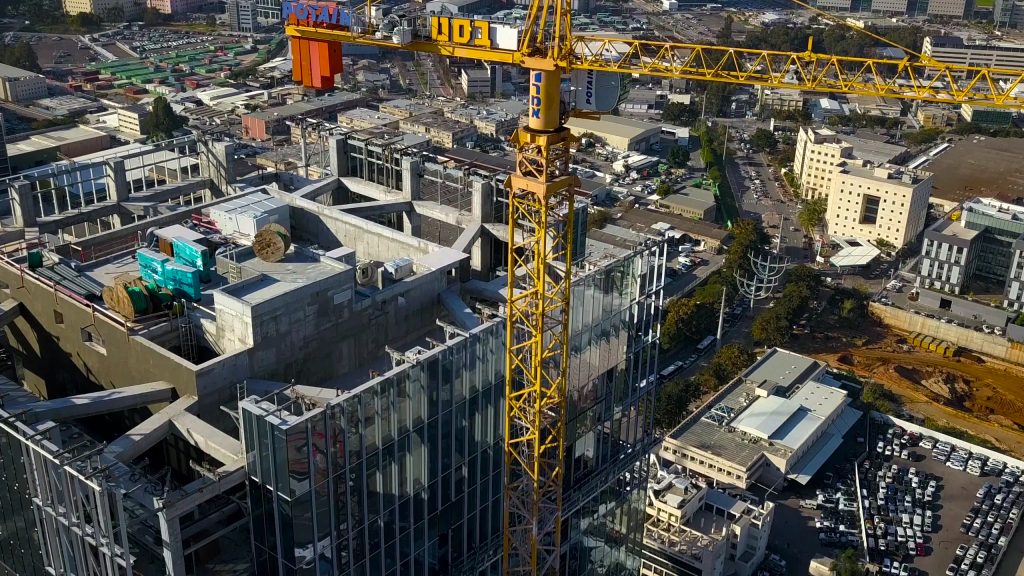 למעלה מ-14 עגורני צריח בפרויקט שכונת נוריות ראשון לציון – רמי שבירו - תמונה 4 | רמא