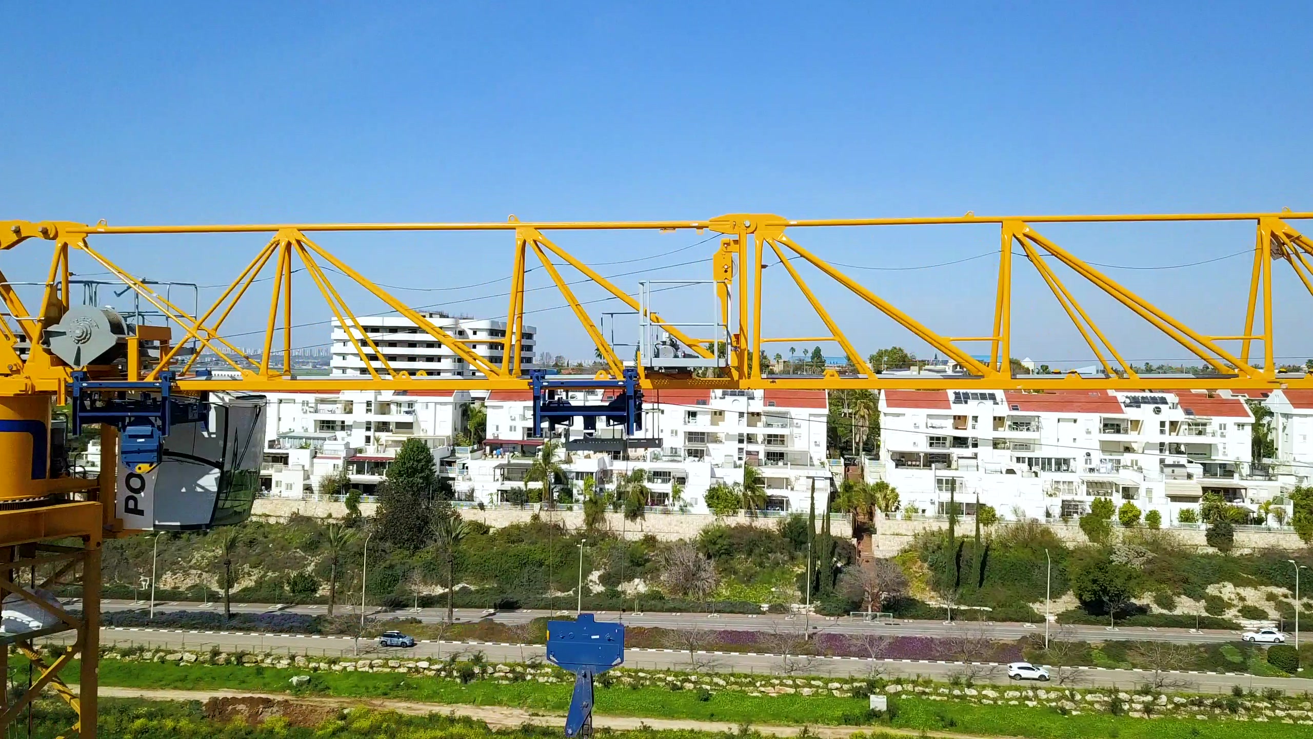 חמישה עגורני צריח בפרויקט הרובע הבינלאומי לוד – יעקבי יוניברסל