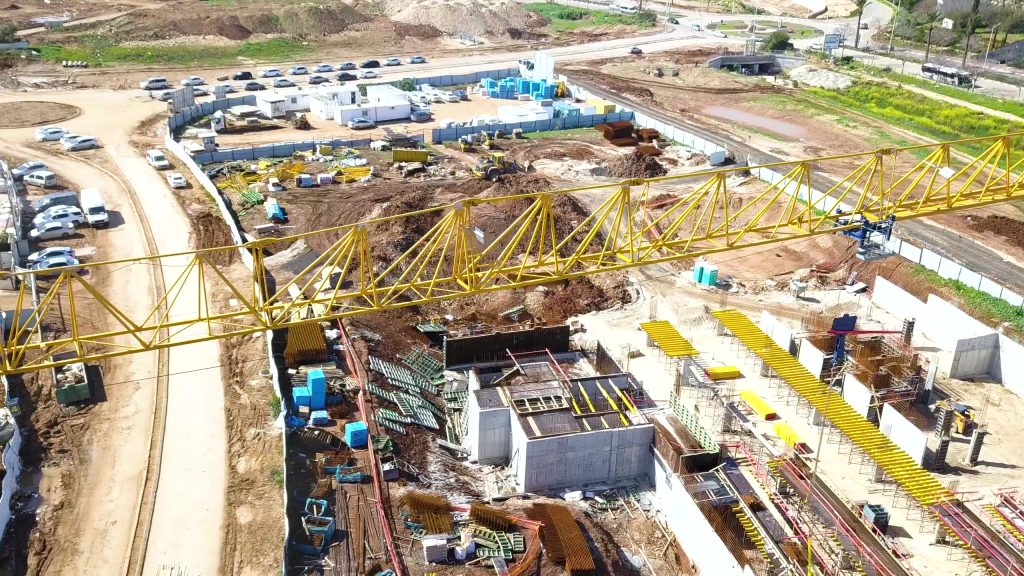 חמישה עגורני צריח בפרויקט הרובע הבינלאומי לוד – יעקבי יוניברסל - תמונה 3 | רמא