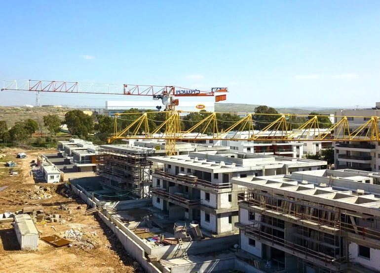 הגבלת אזורים לעגורן: עבודה מעל שכנים, כבישים ועגורנים חופפים | רמא
