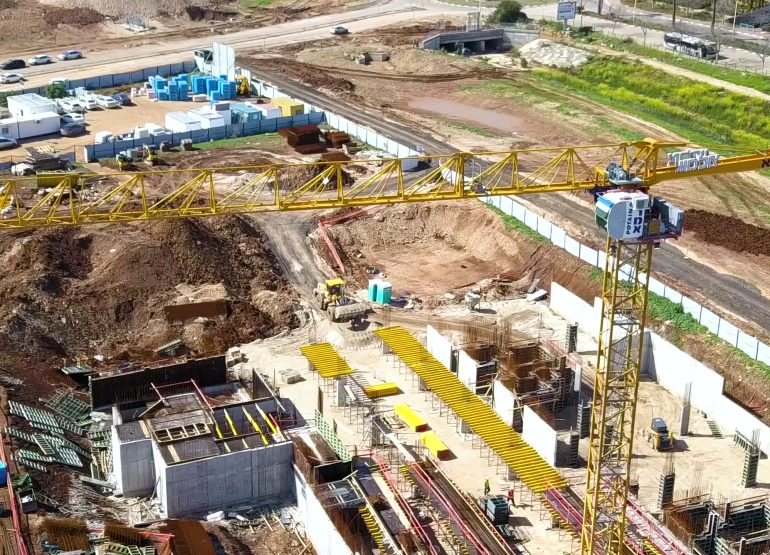 בסיס לעגורן צריח: שאסי או חוליית שתילה? | רמא