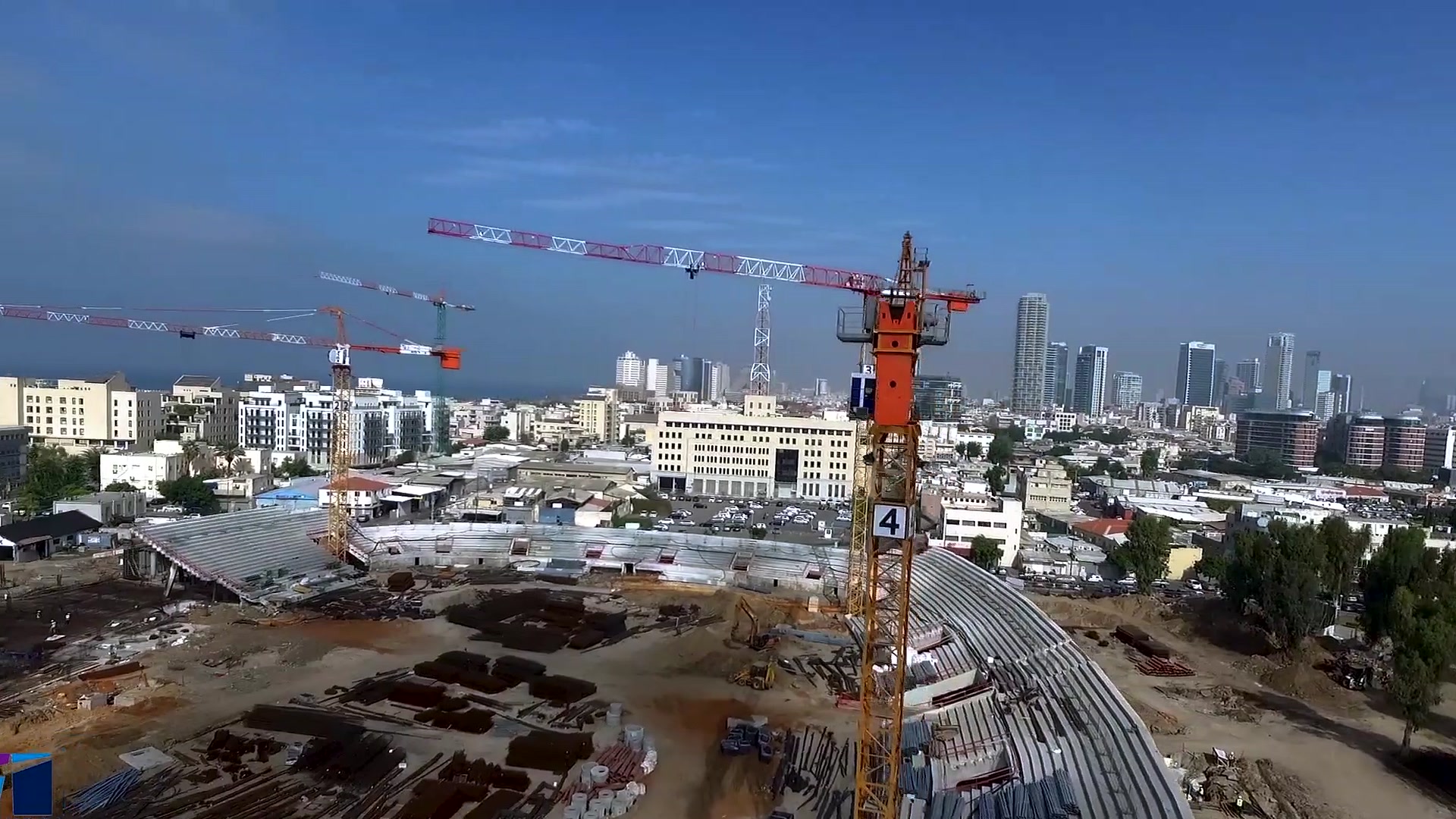 עגורני 16 טון בפרויקט אצטדיון אשדוד – קן התור